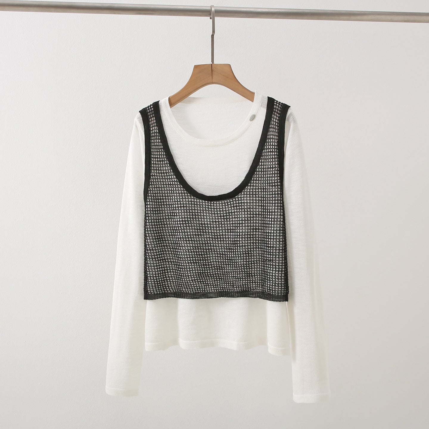New Design Sense Stitching Fake Two-piece Knitted Sweaters Women